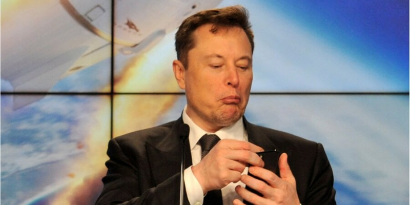 Маск все ж таки не зможе твітити про Tesla все, що захоче